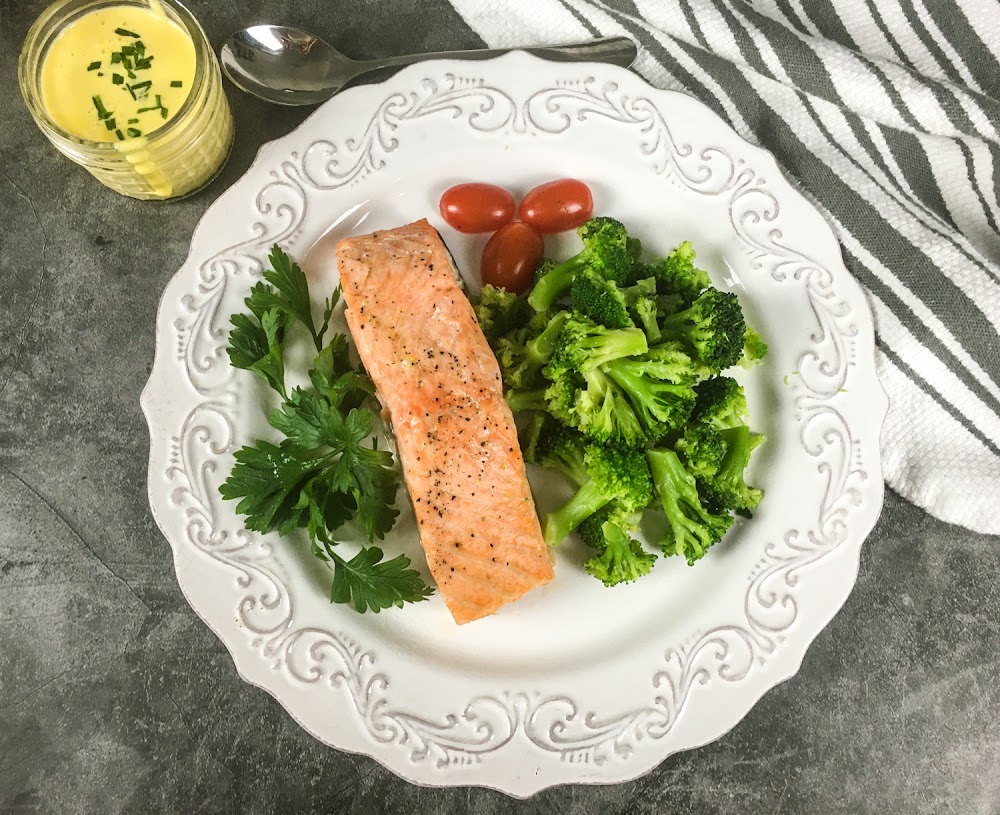 Keto Roasted Salmon with Hollandaise Sauce – A Delicious and Low-Carb Delight - Nourish & Savor – He