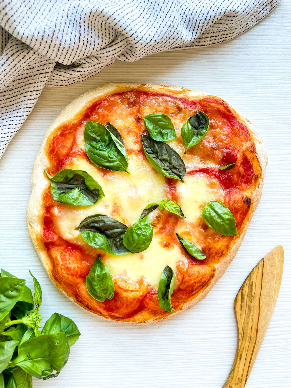 The Art of Making No Knead Margherita Pizza: A Delicious Italian Classic - Nourish & Savor – Healthy